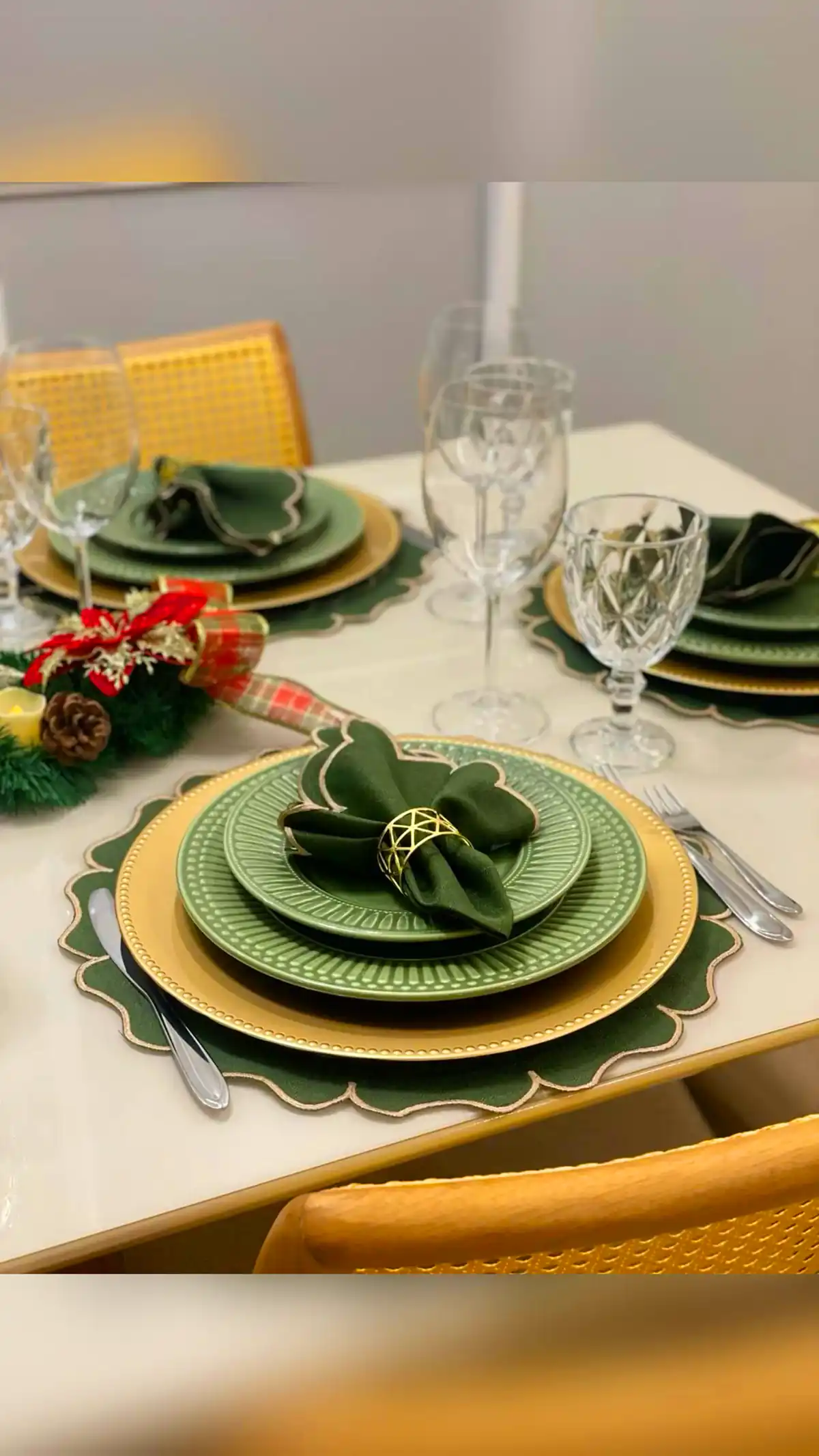 چیدمان شیک و جذاب میز غذاخوری