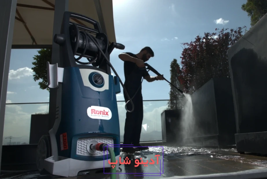 تمیزکردن دیوار با کارواش