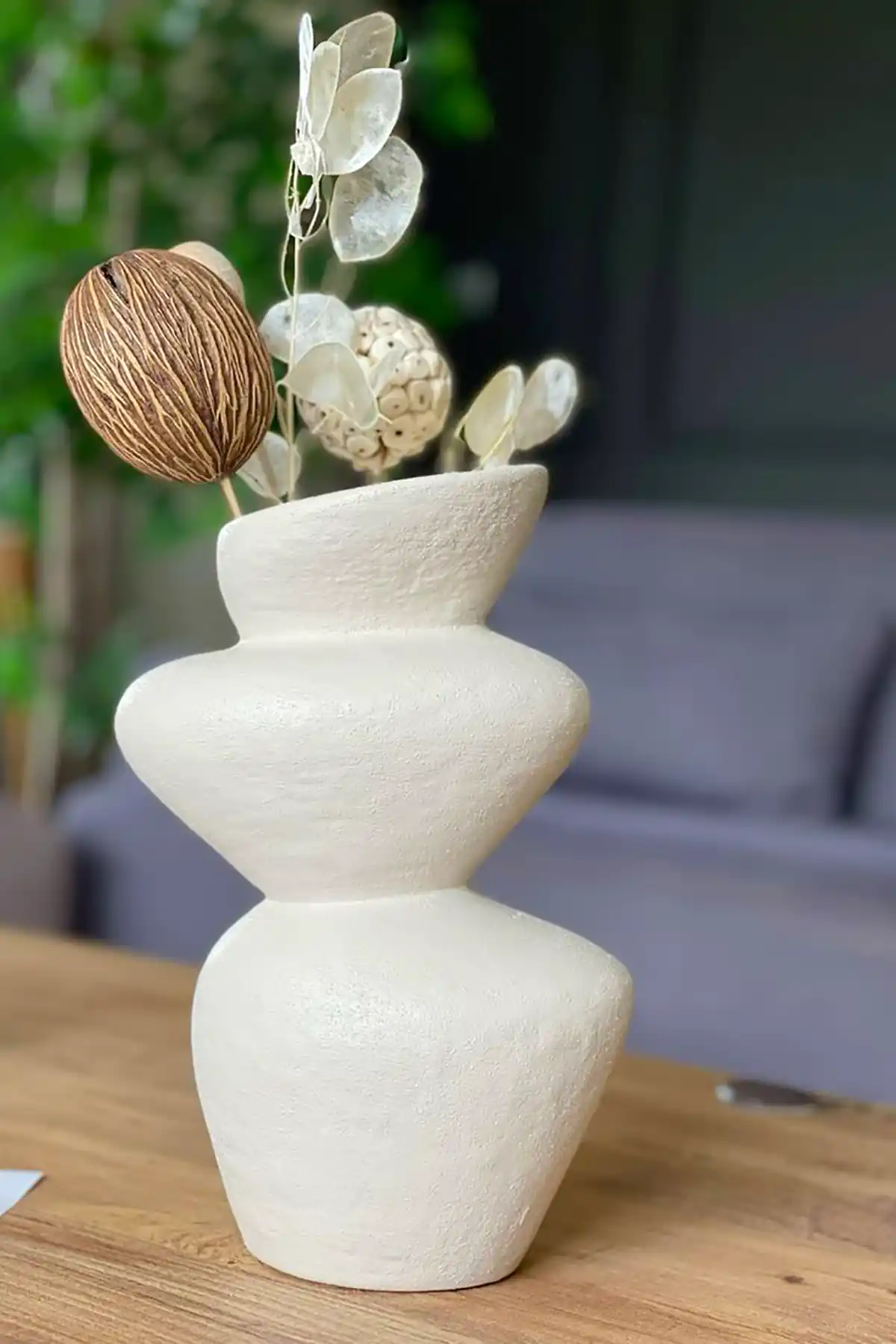 گلدان دکوراتیو سفید مینیمال