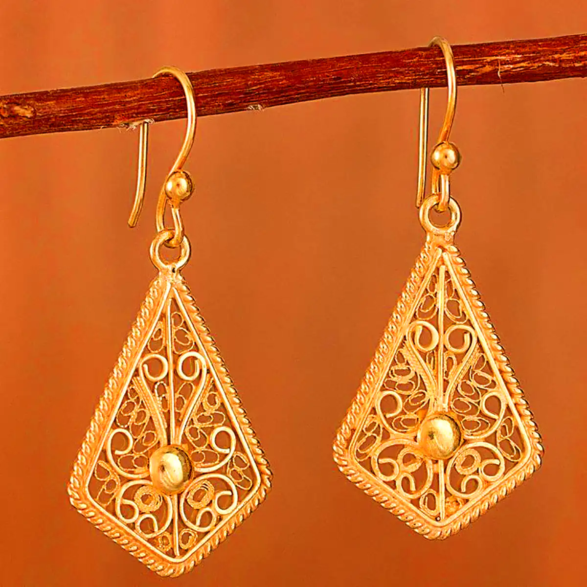 گوشواره کلاسیک طلا زنانه