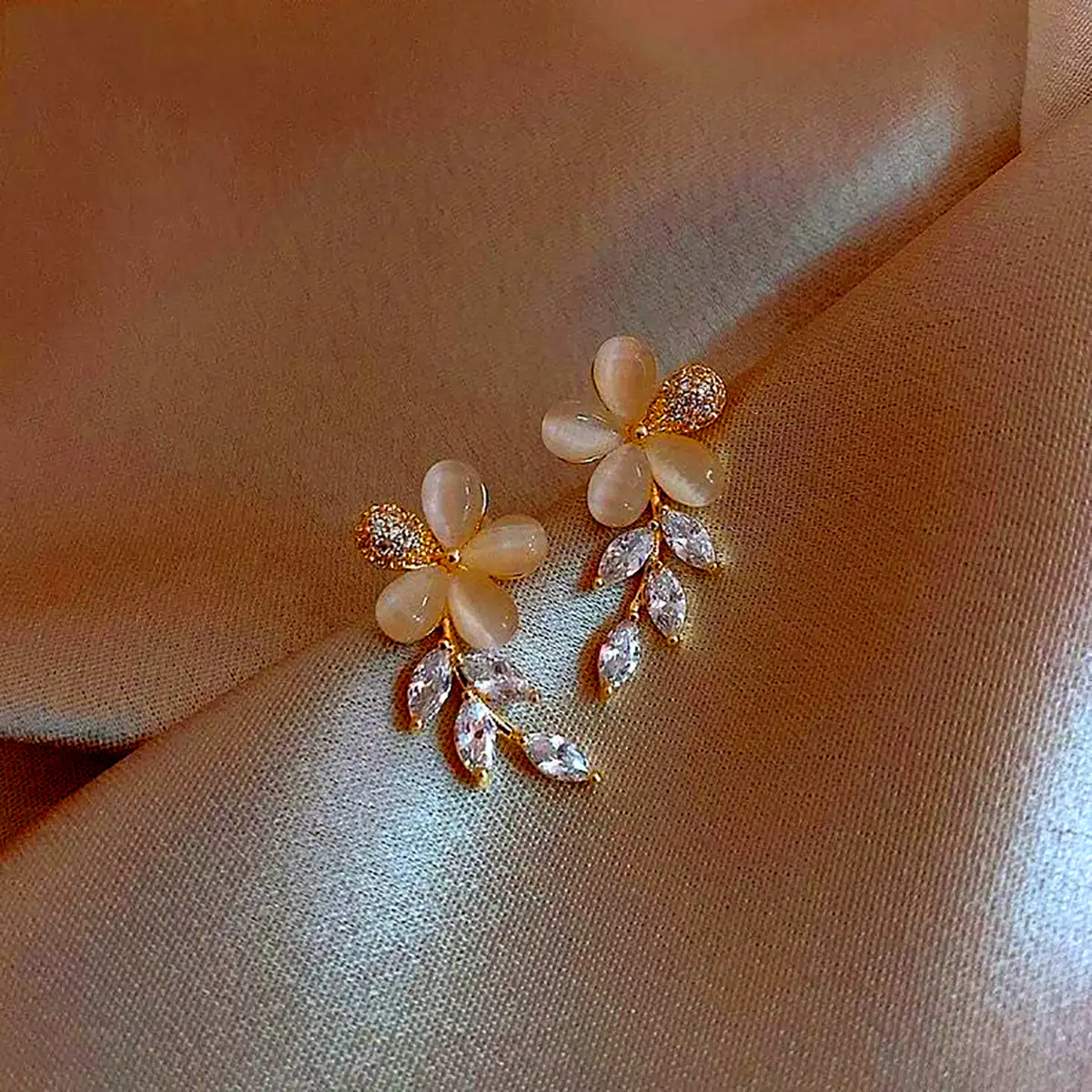 گوشواره مدرن صدفی