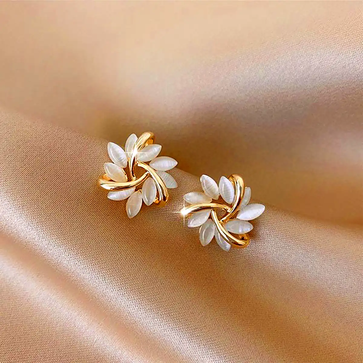 گوشواره مدرن صدفی