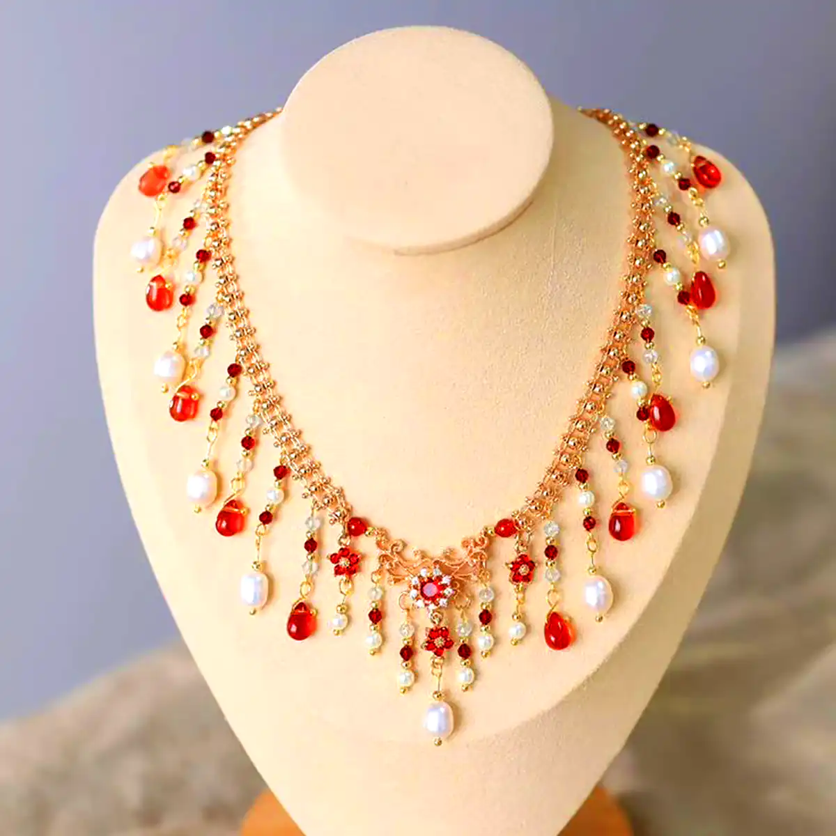 جواهرات شیک با نگین قرمز
