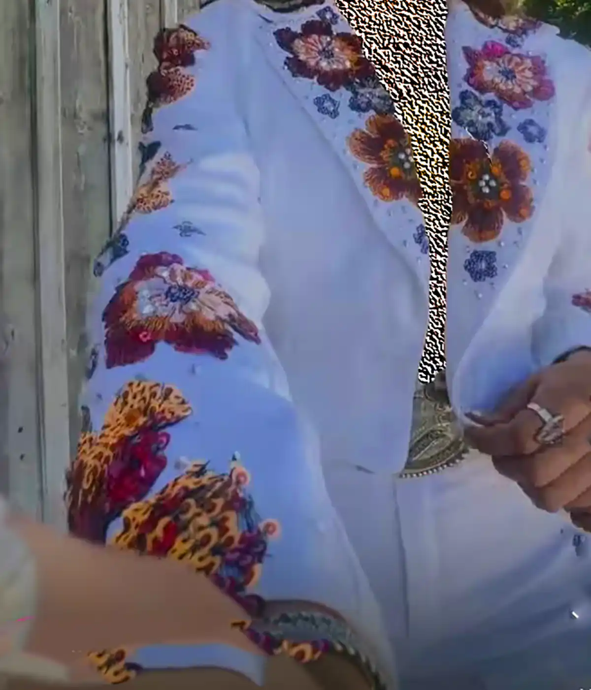 کت سفید مزونی