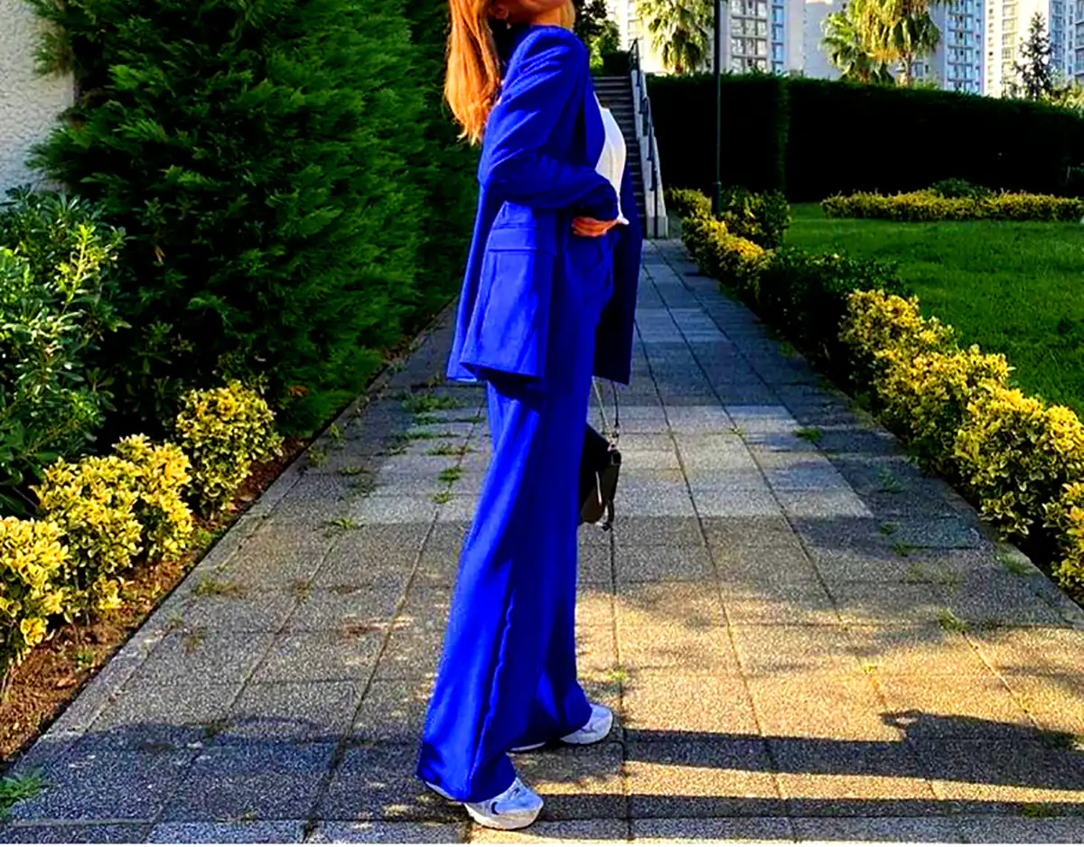 کت شیک آبی کاربنی