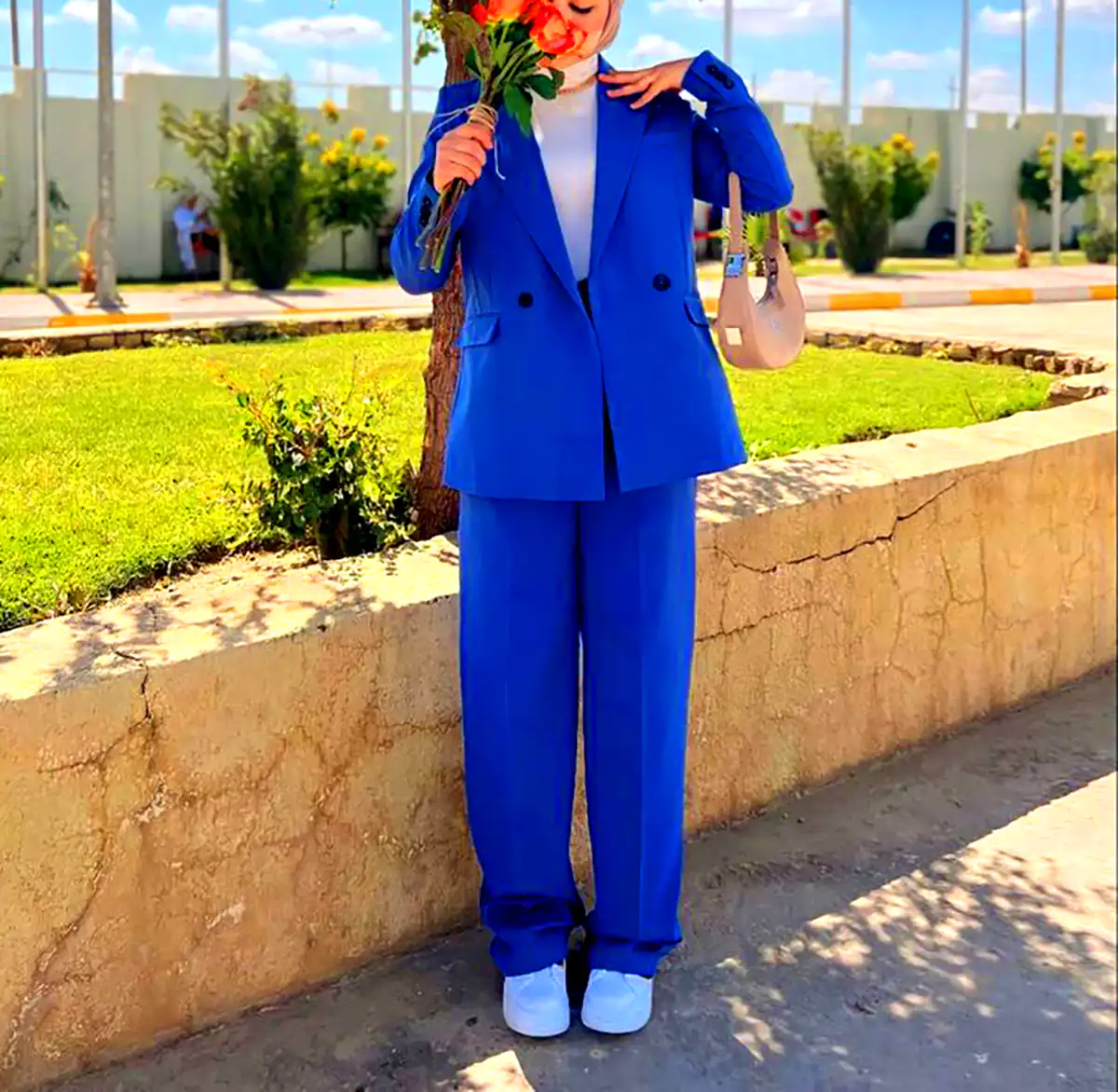 کت شیک آبی کاربنی