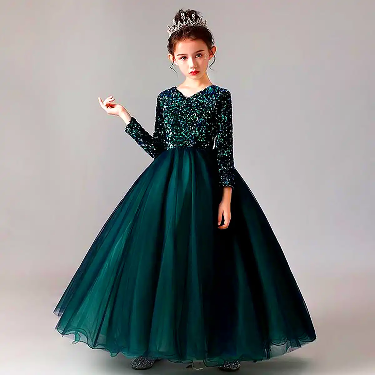 لباس تور عروسکی