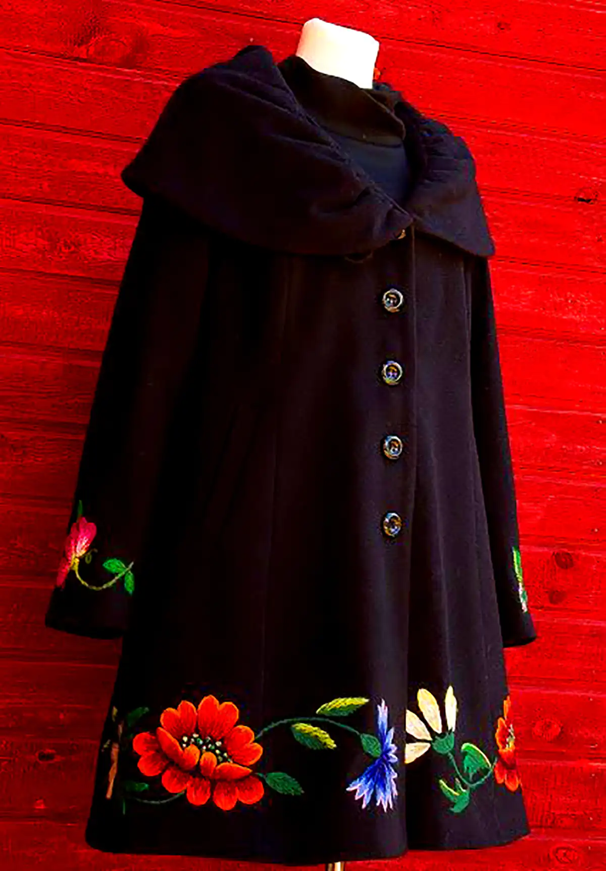 لباس زنانه سنتی قفقازی
