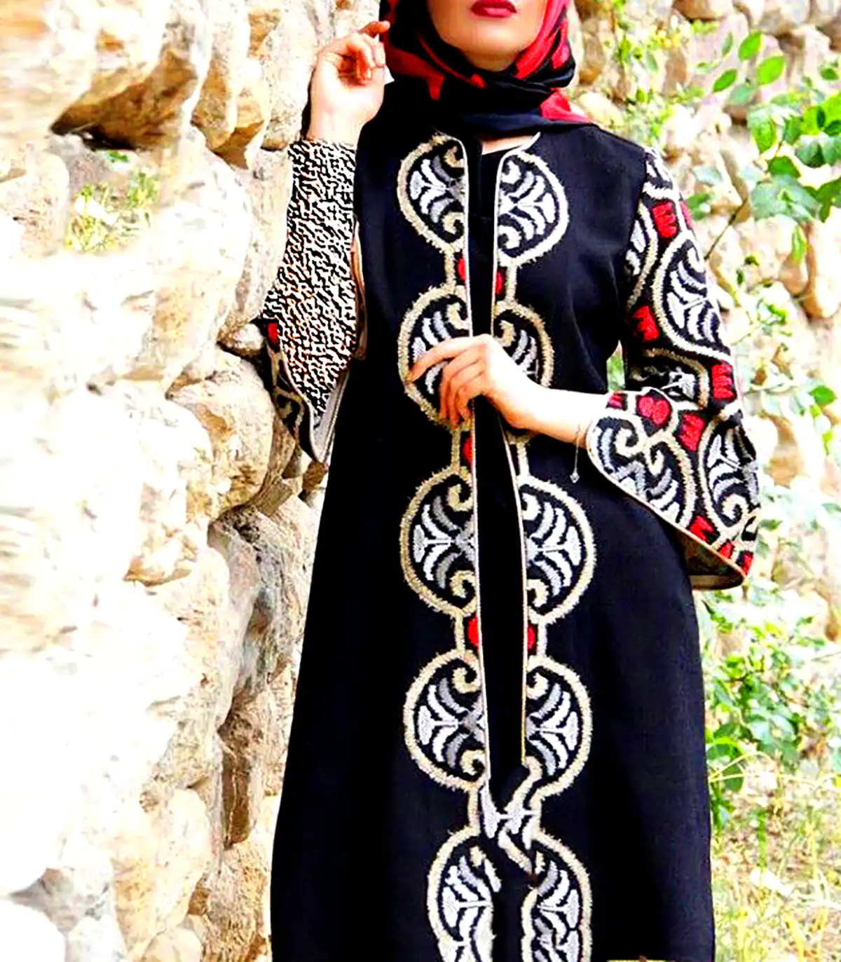 مانتو مشکی قزن دار