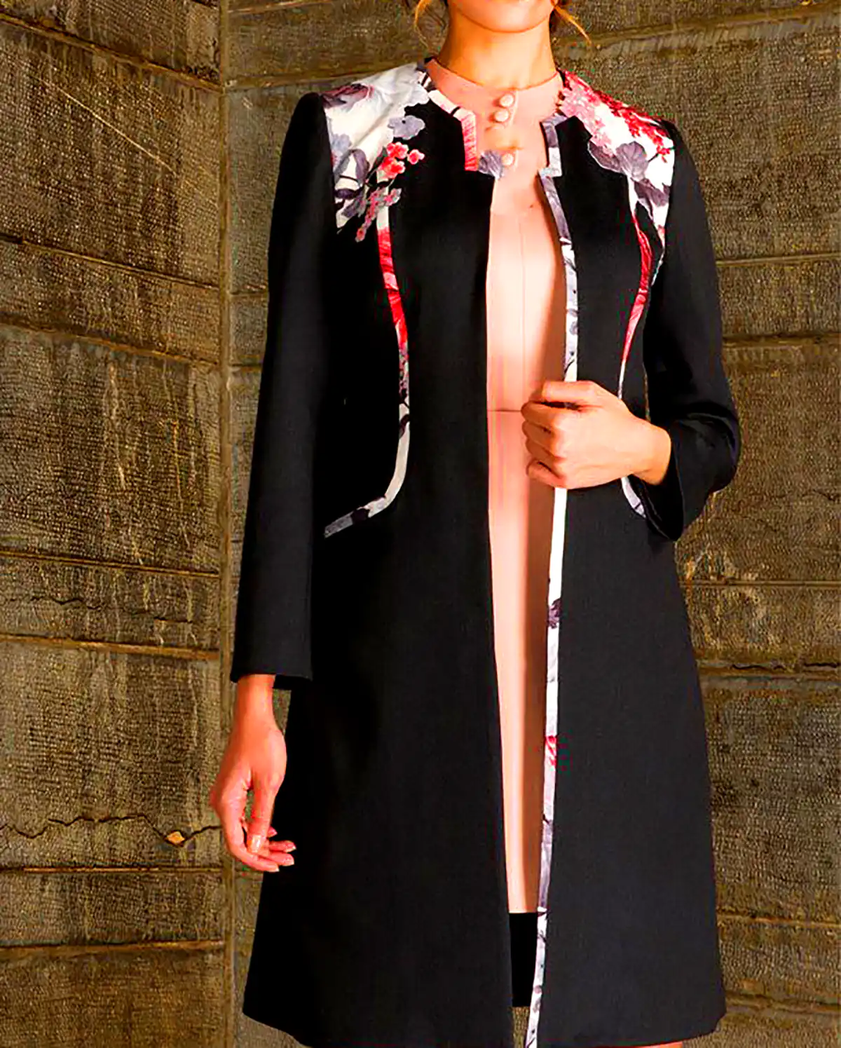 مانتو مشکی قزن دار