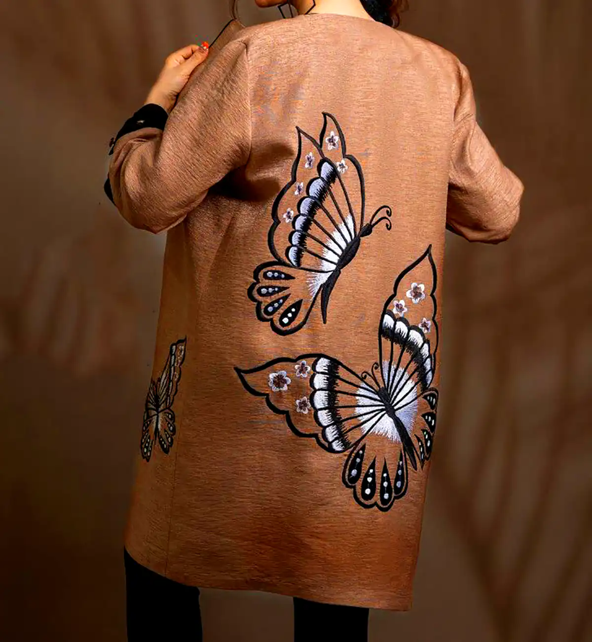 مانتو زنانه کلاسیک