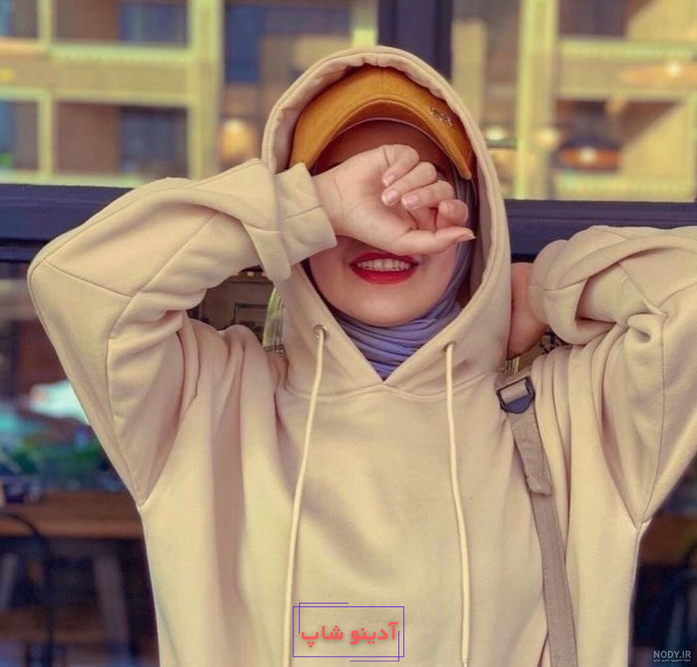 عکس پروفایل دختر باحجاب از پشت سر