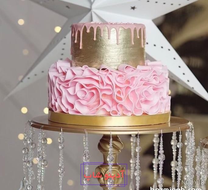 مدل کیک سه طبقه عروسی | انتخاب کیک عروسی متناسب با تم مراسم