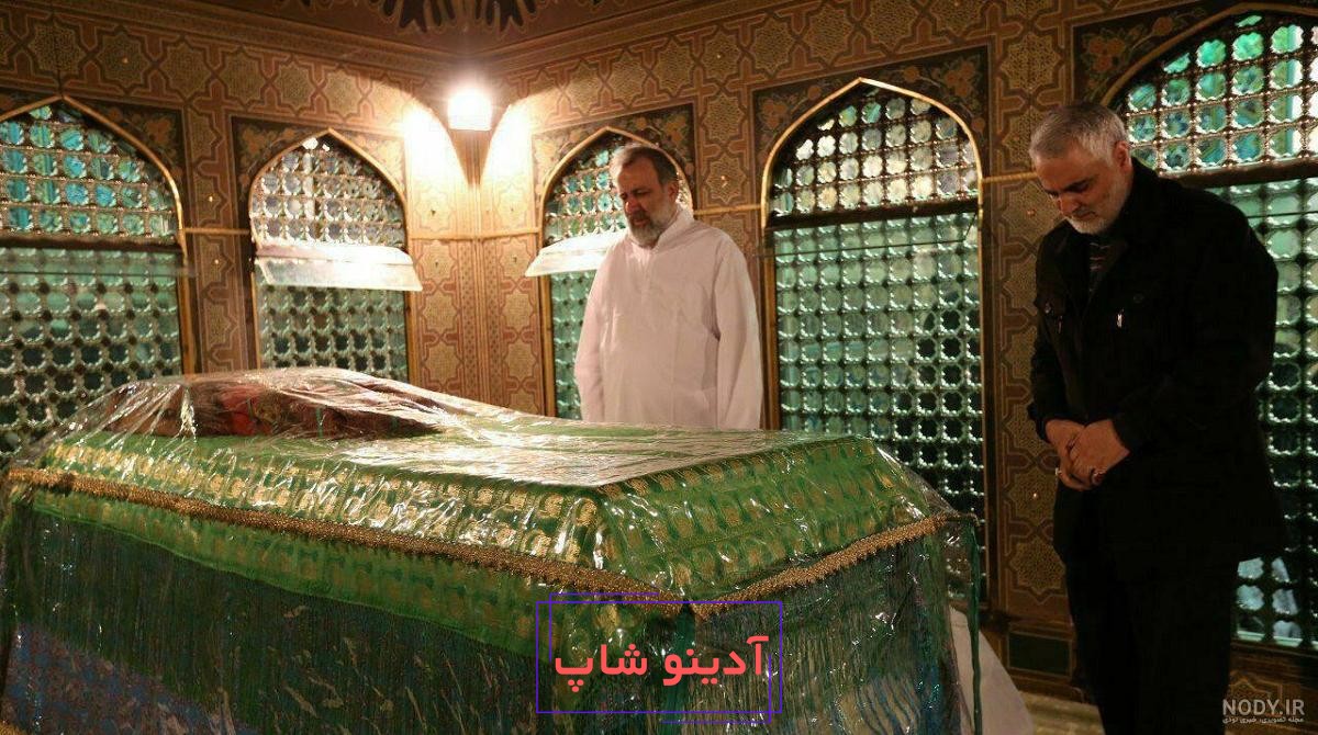 مشرق نیوز - عکس/ غبارروبی مضجع مطهر امام رضا (ع) با حضور رهبر انقلاب