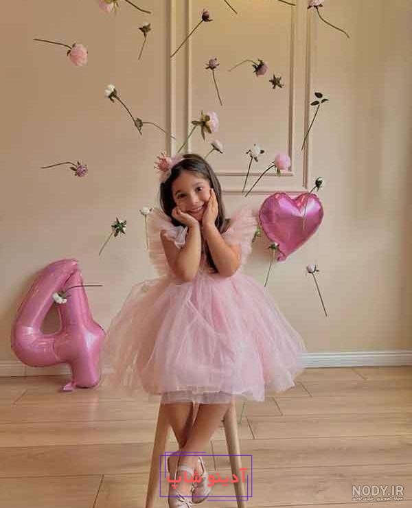 ژست عکس پاییزی کودکانه