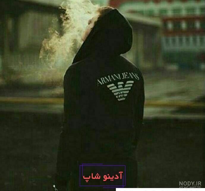 یک عکس پروفایل غمگین پسرانه