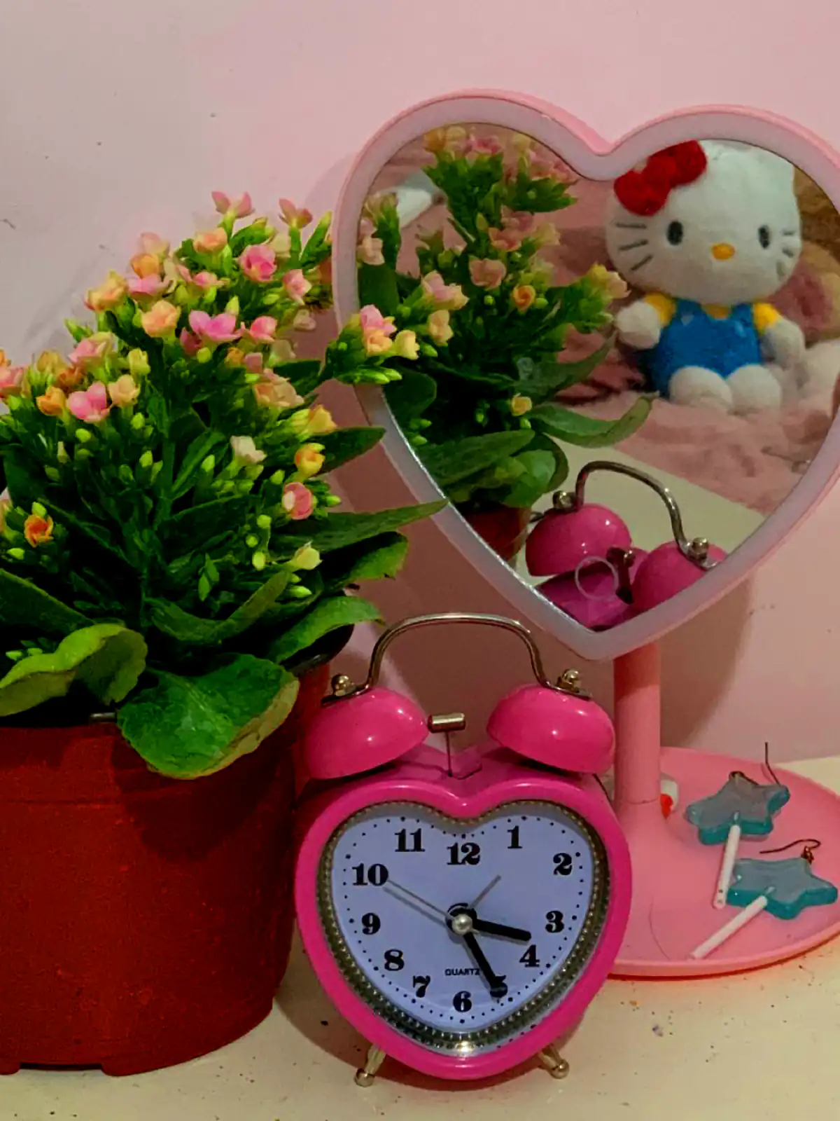 ساعت رومیزی صورتی