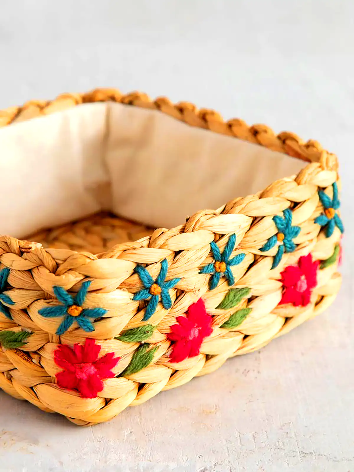 سبد حصیری مدرن