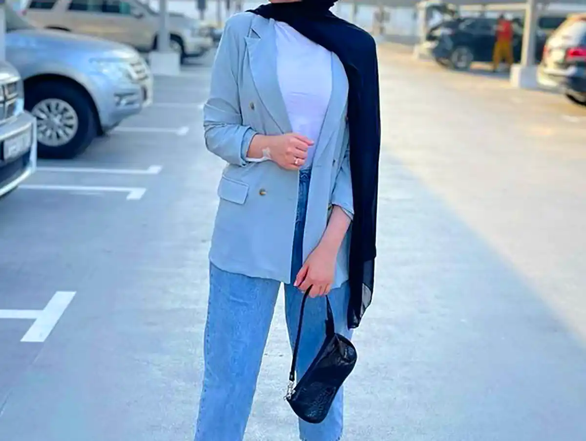 تیپ اسپرت با مانتو آبی
