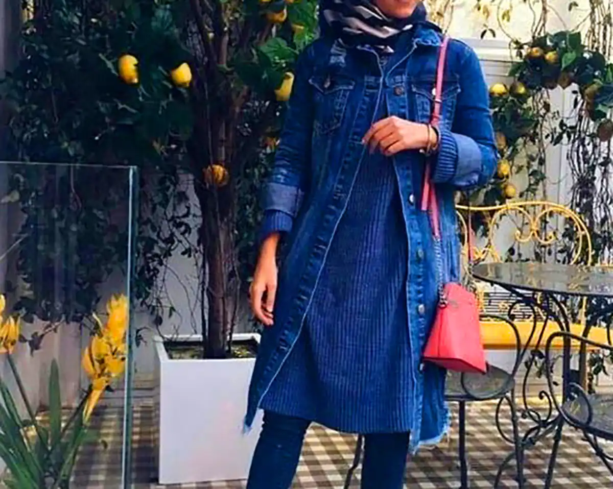 تیپ اسپرت با مانتو آبی