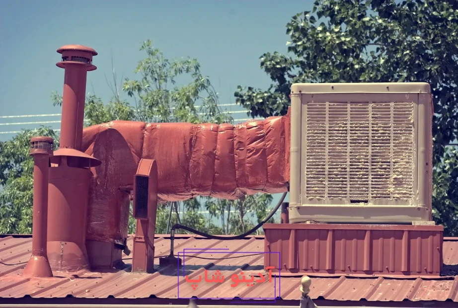 کولر آبی روی پشت بام