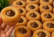 دونات شکری سرخ شده بدون فر با مغزی شکلات نوتلا و بافت طلایی و ترد