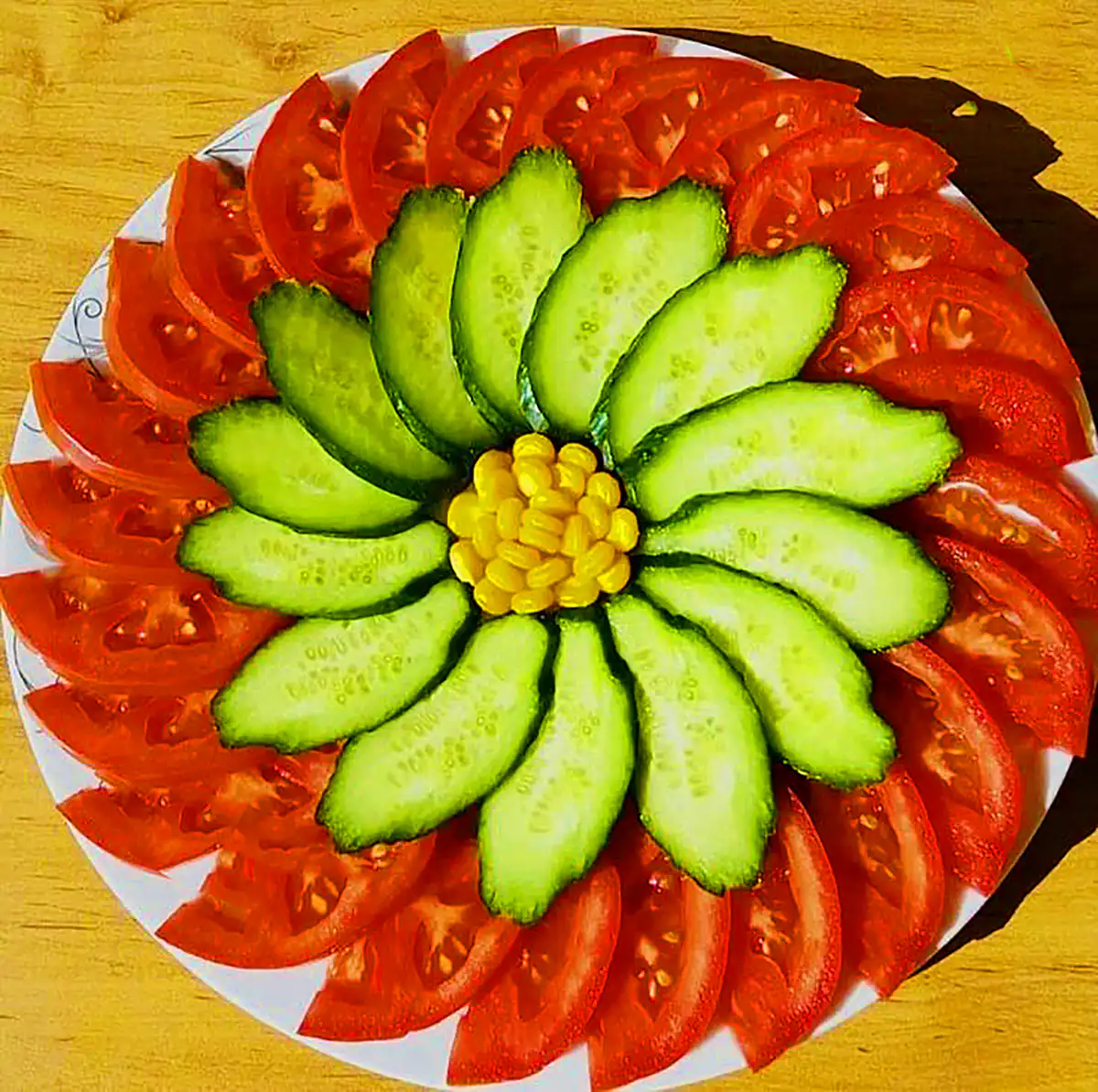 دیزاین خیار و گوجه مجلسی