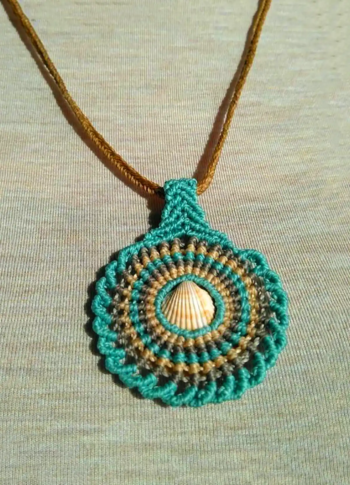 گردنبند سنتی صدفی