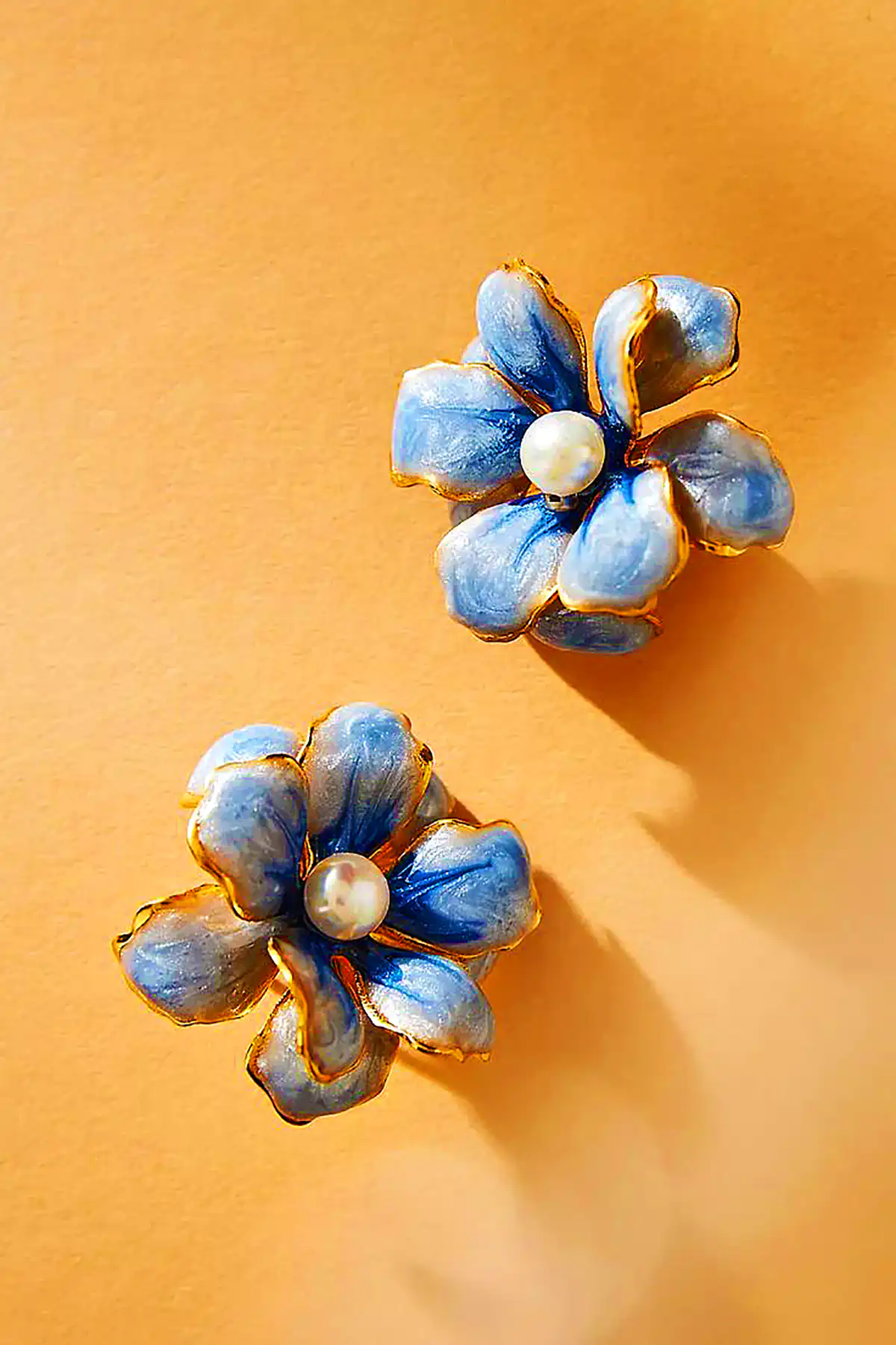 گوشواره گلبرگ آبی فانتزی