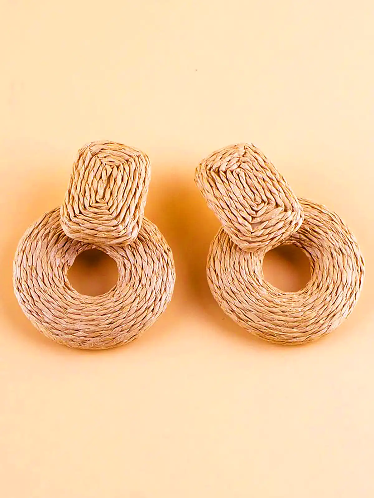 گوشواره حصیری گرد