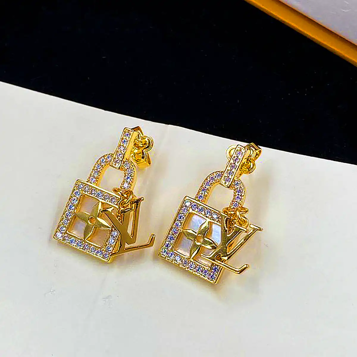 گوشواره طلای کوچک مینیمال