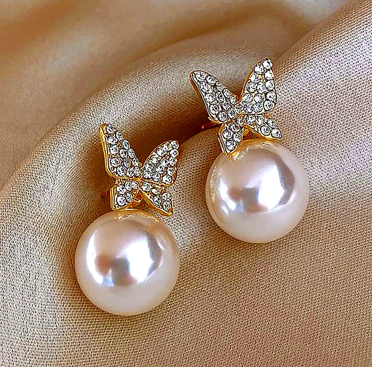 گوشواره سواروسکی پروانهای