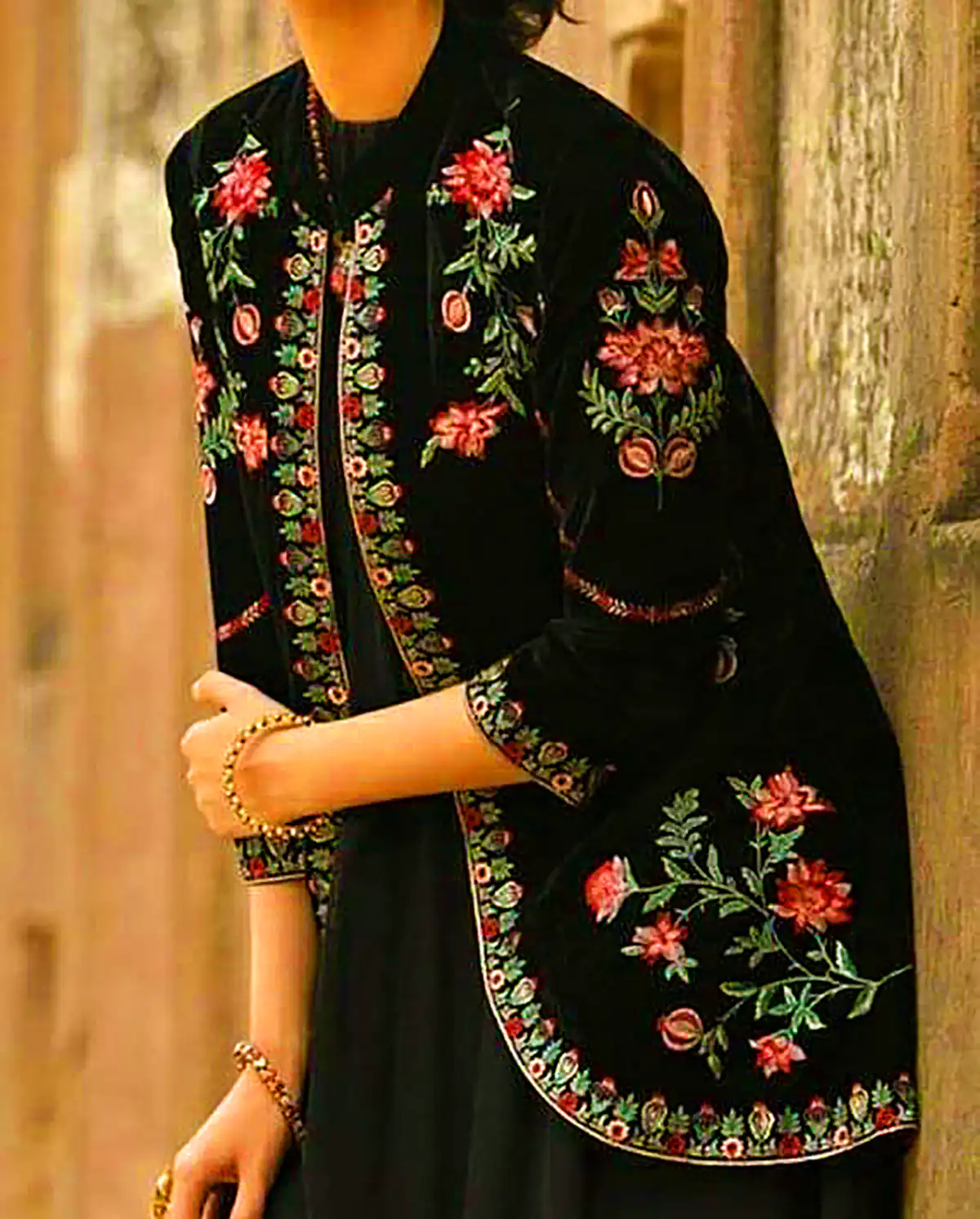 مانتو ترند زمستونی مشکی