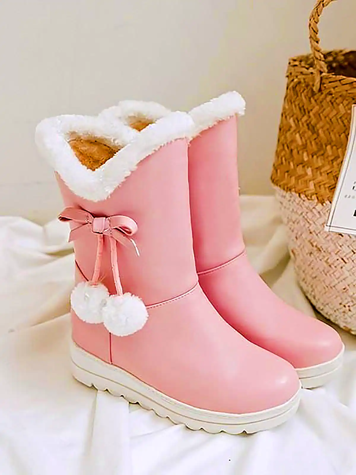 نیم بوت شیک صورتی