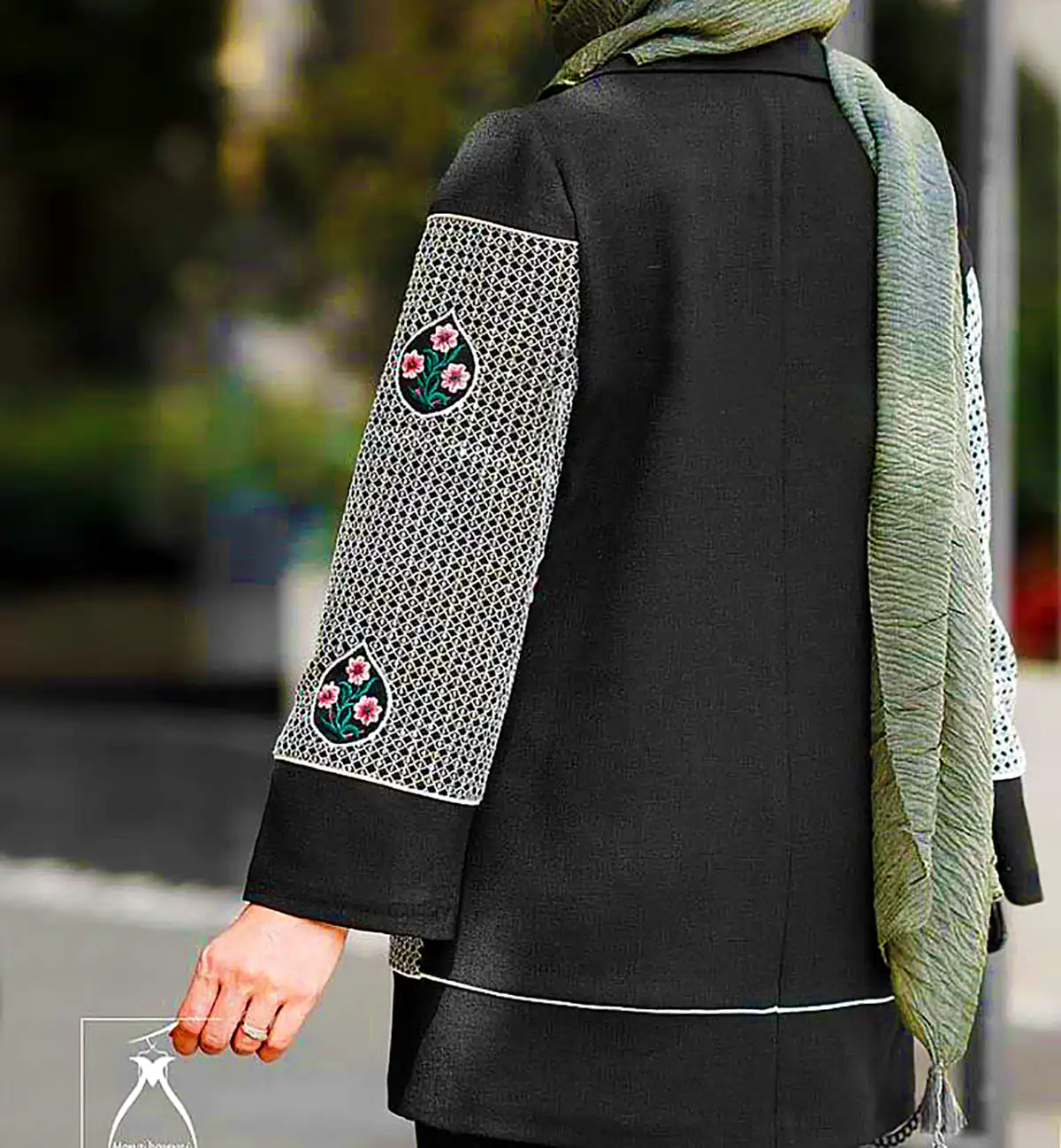 پالتو سنتی گلدوزی شده