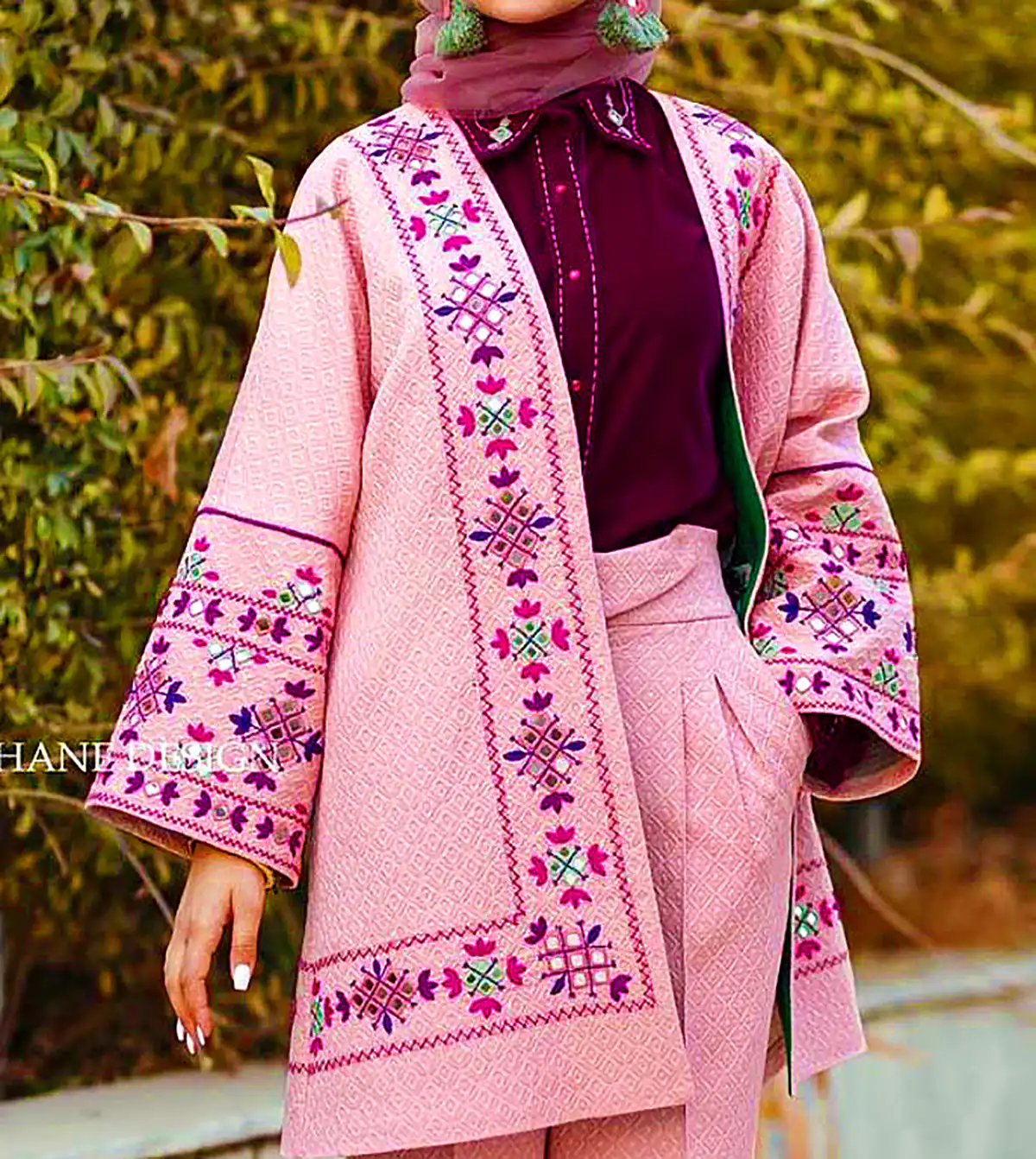 پالتو سنتی گلدوزی شده