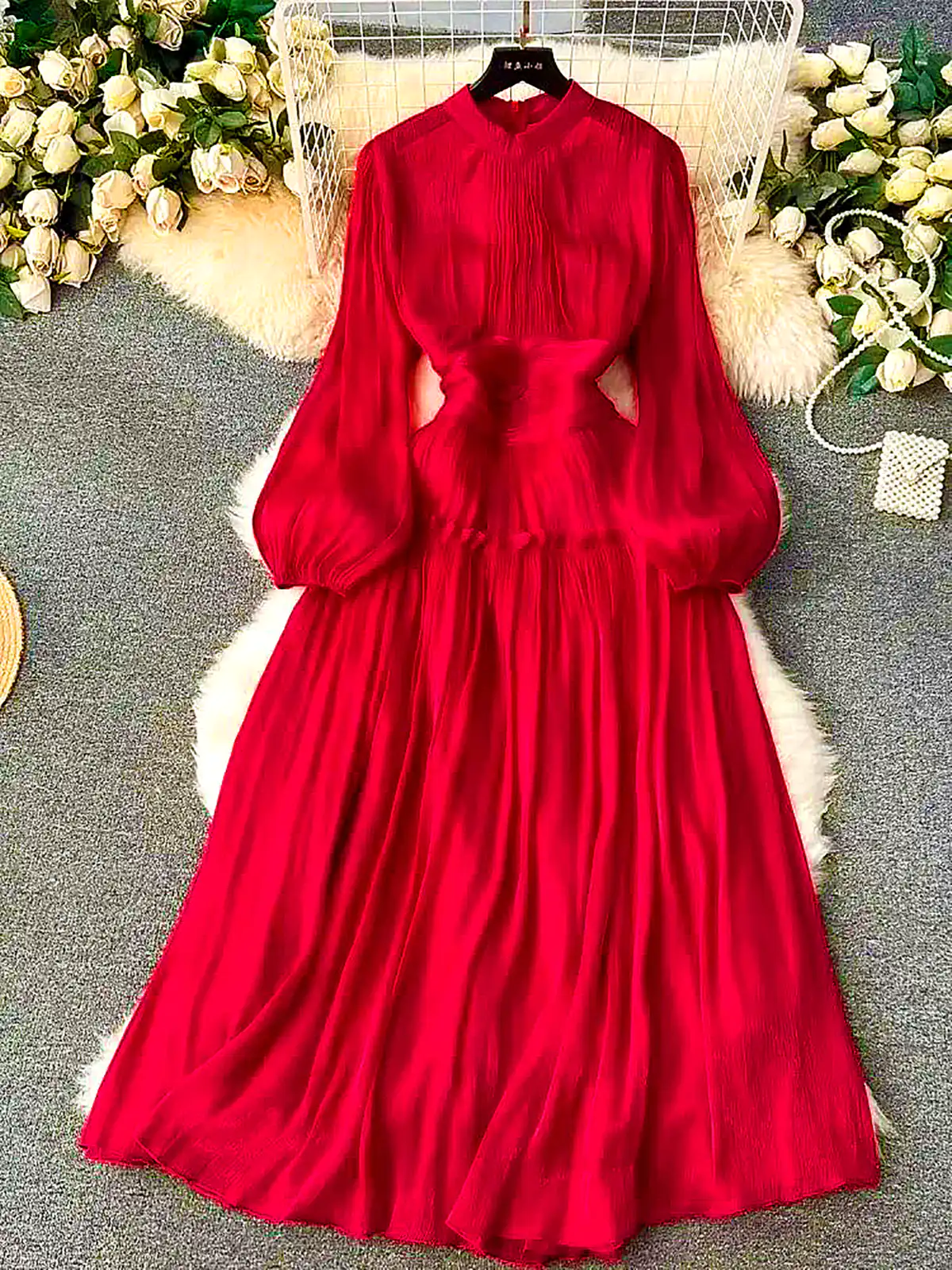 پیراهن یقه گرد قرمز زنانه