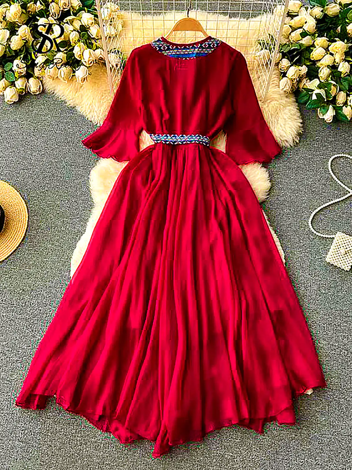 پیراهن یقه گرد قرمز زنانه