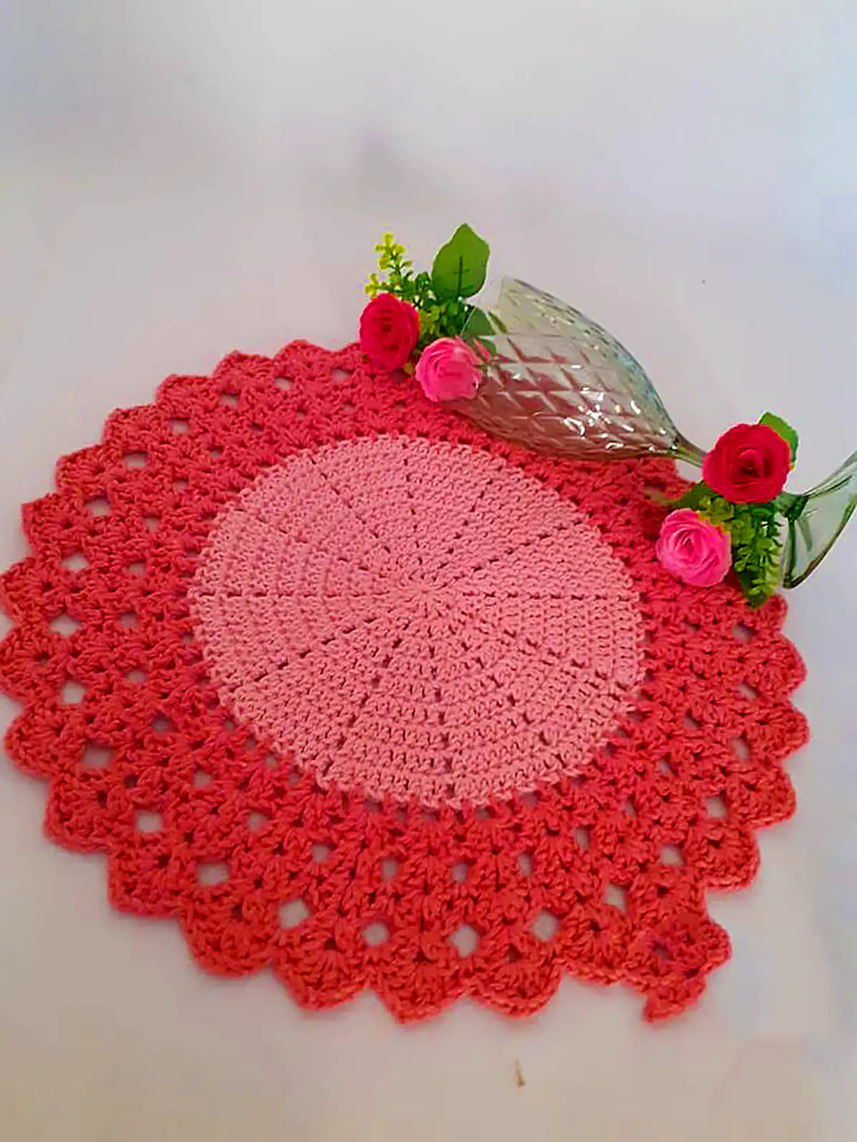 رومیزی قلاب بافی سنتی