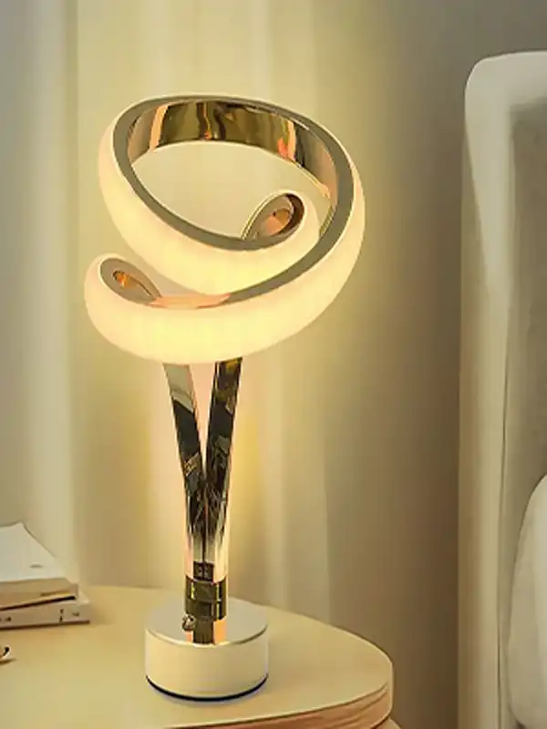 آباژور مدرن رومیزی + فضایی گرم و دلنشین با آباژور مدرن رومیزی لاکچری