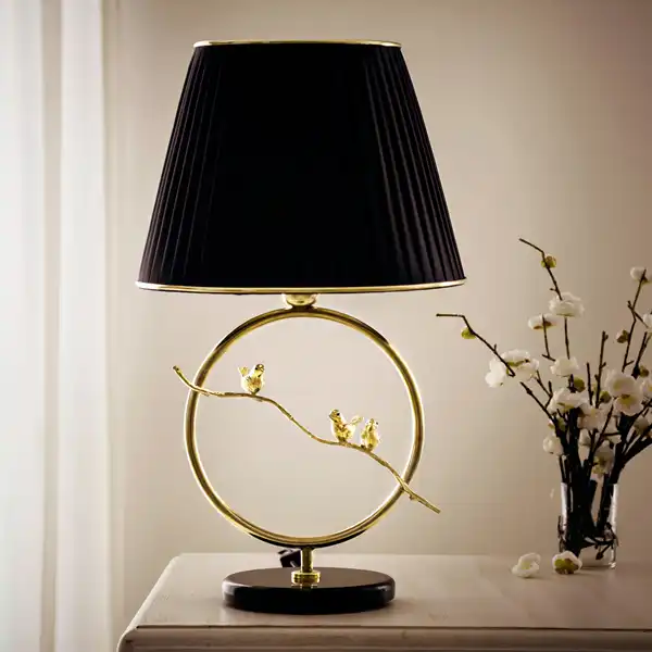 آباژور مدرن رومیزی + فضایی گرم و دلنشین با آباژور مدرن رومیزی لاکچری