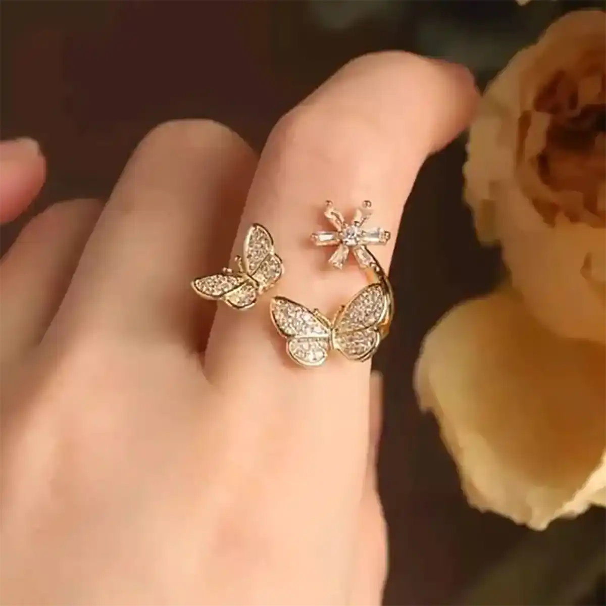 انگشتر پروانه ای طلا شیک