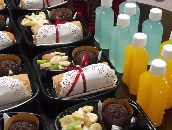 انواع مدل پک پذیرایی + پذیرایی همه چی تمام و لاکچری با انواع مدل پک پذیرایی