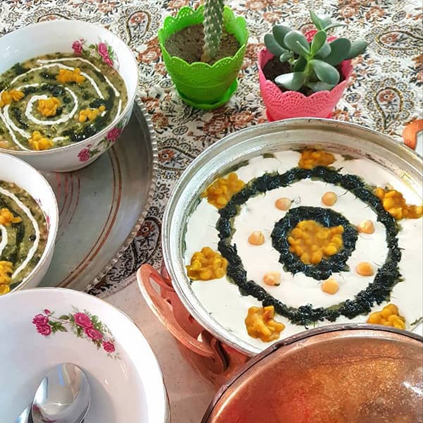 طرز تهیه آش کلم قمری