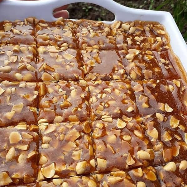 طرز تهیه بادام سوخته