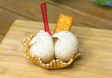 طرز تهیه بستنی بیسکویت مادر