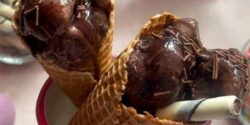 طرز تهیه بستنی شکلاتی به روش خانگی و طعمی بی نظیر