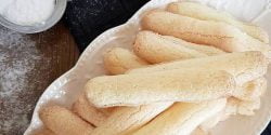 طرز تهیه بیسکویت لیدی فینگر خانگی با طعمی بی نظیر