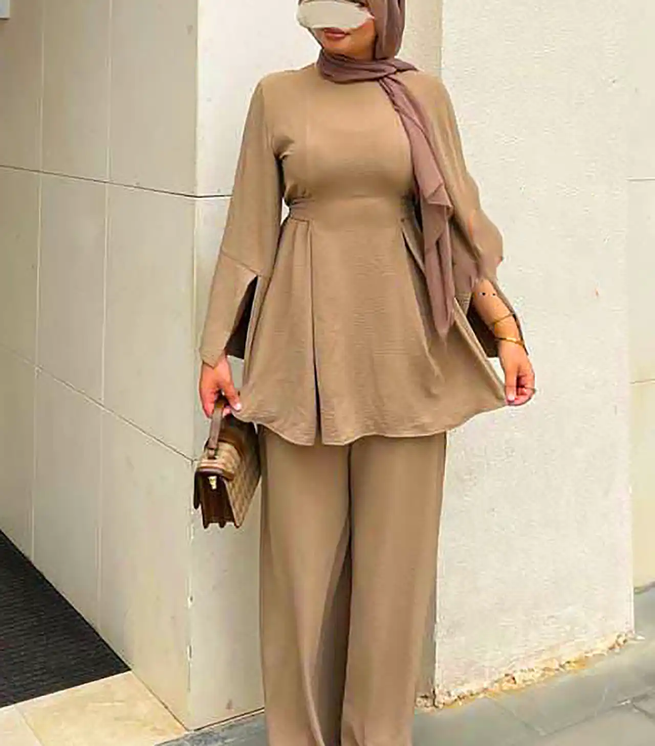 بلوز مدل دار مینیمال زنانه