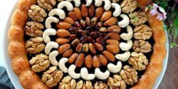 طرز تهیه کیک آجیلی به روش خانگی و با طعمی بی نظیر